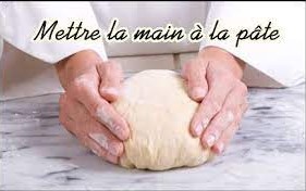mettre la main à la pâte expression Megadico